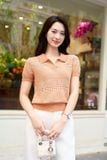  Áo phông nữ dáng polo chất liệu cotton cổ xẻ V 