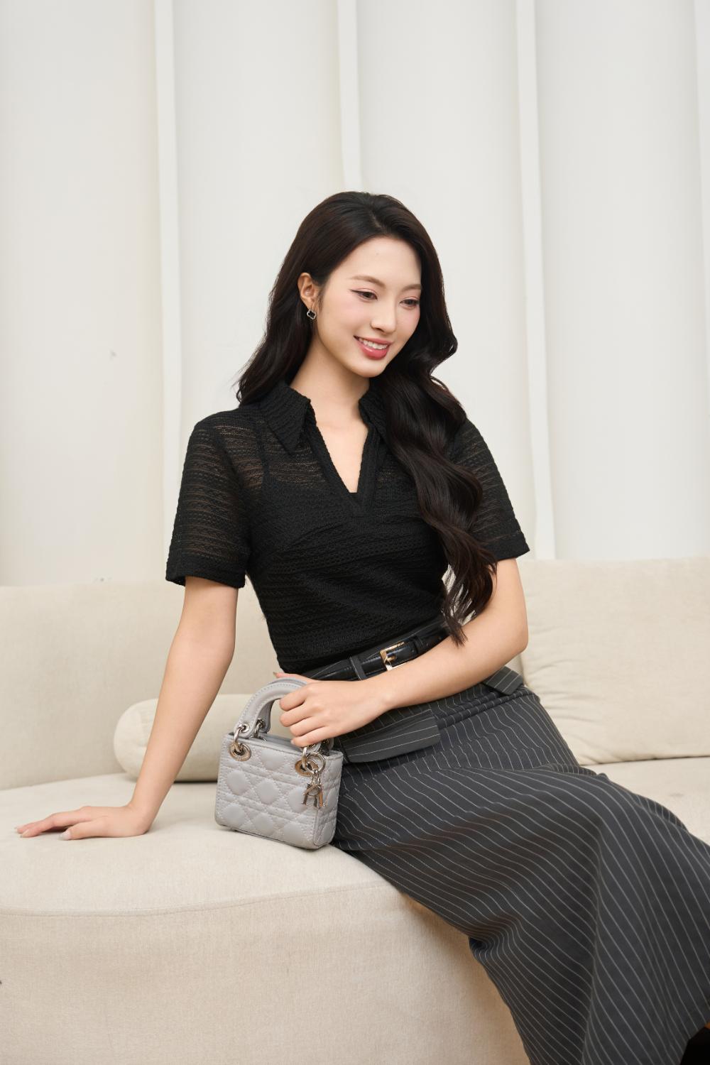 cách phối đồ với chân váy dài qua gối