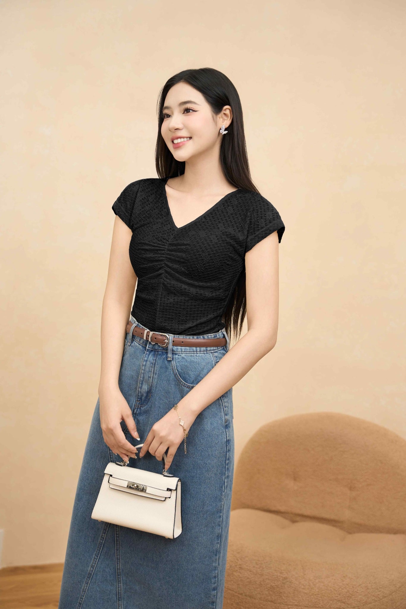 áo thun cổ tim nữ