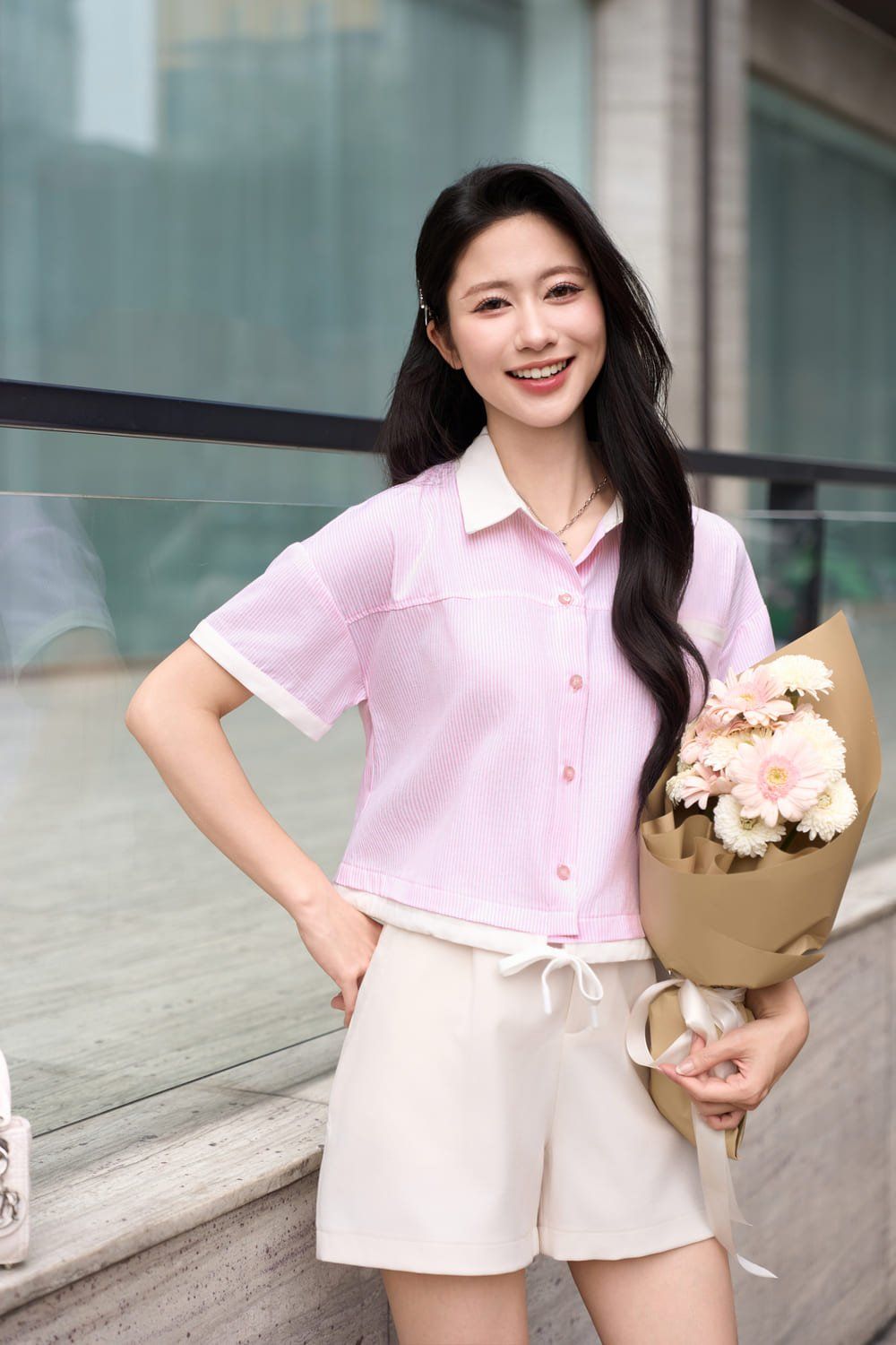  Áo sơ mi nữ chất thô kẻ dáng croptop rút gấu trẻ trung 
