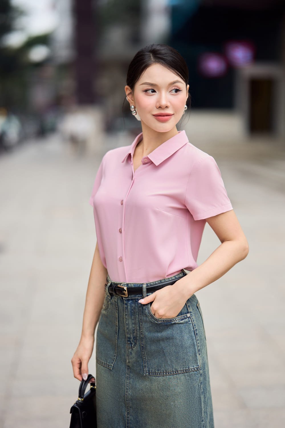 các kiểu áo đẹp dành cho phụ nữ trung niên