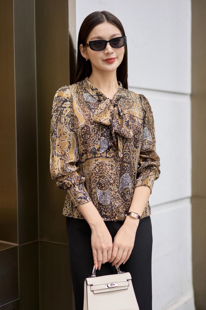  Áo sơ mi cổ nơ tay dài chất tằm lụa mềm mại, nhẹ mát 