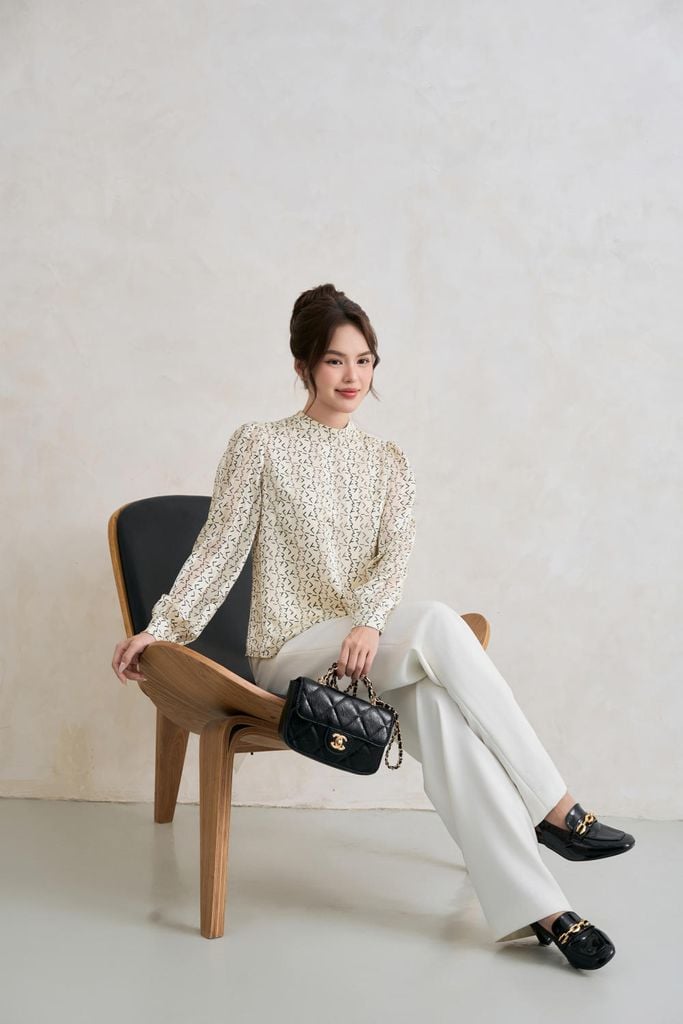  Áo sơmi cổ trụ tay dài chất tơ tằm mềm mại 