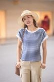  Áo phông nữ chất cotton dáng tay liền cánh dơi họa tiết kẻ ngang phối cúc vai 