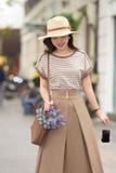  Áo phông nữ chất cotton dáng tay liền cánh dơi họa tiết kẻ ngang phối cúc vai 