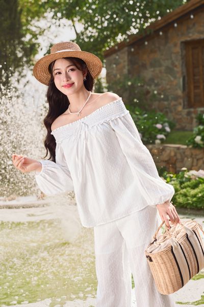  Áo trễ vai tay bồng chun nhún nơ ngực chất thô boi dáng suông 