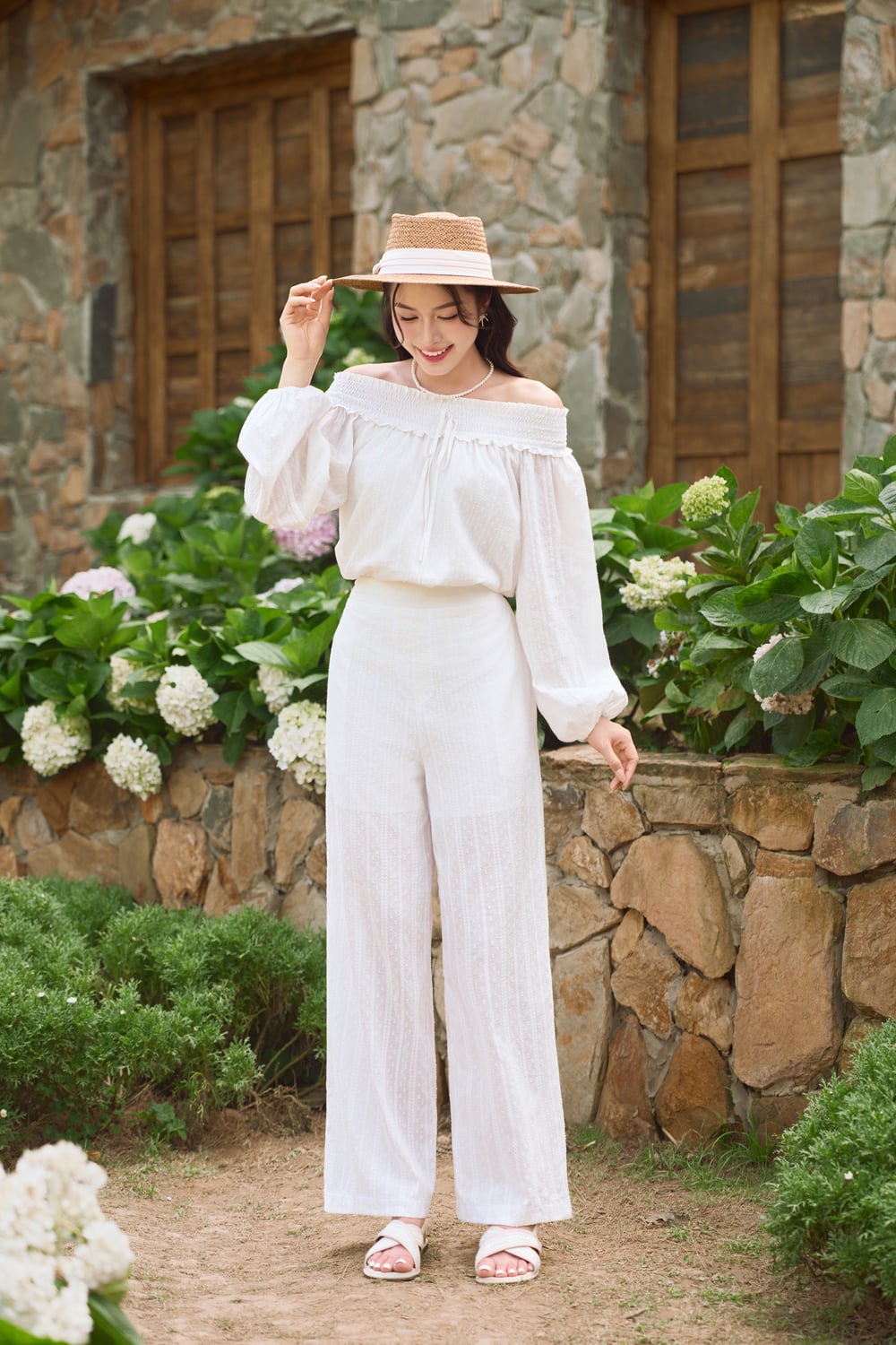 cách phối đồ áo trễ vai