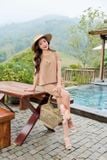  Đồ bộ vải đũi bamboo xẻ sau thêu hoa ngực phối quần đùi 