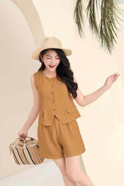 Bộ đồ nữ Cardina dòng Casual vải đũi bamboo dáng gile quần đùi phối cúc