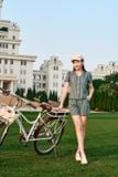  Set quần áo vải thô kẻ dáng cổ vest túi trước phối quần đùi cạp chun sau co giãn 