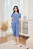  Bộ cotton nữ quần lửng tay xoắn túi ngực thêu hình 