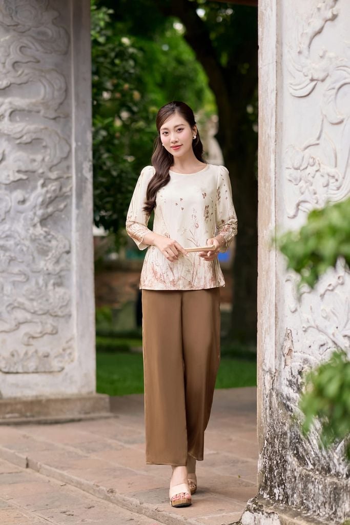  Bộ pháp phục đi chùa chất lụa cổ tròn xẻ sườn thanh lịch Cardina 