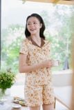  Bộ pijama lụa kiểu dáng quần đùi áo phối cổ họa tiết 