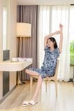  Đồ bộ pijama lửng chất liệu lụa Satin mềm mại, dáng cổ sen có lé 