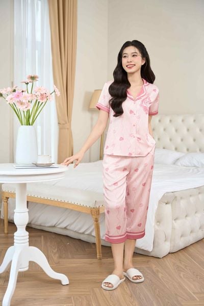  Bộ Pijama nữ Cardina dòng mặc nhà vải lụa satin dáng cổ 2 ve họa tiết trái tim 