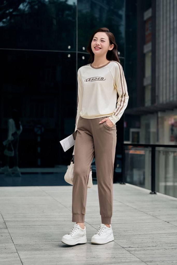  Bộ cotton thu đông nữ dáng thể thao phối sọc quần dài in họa tiết 