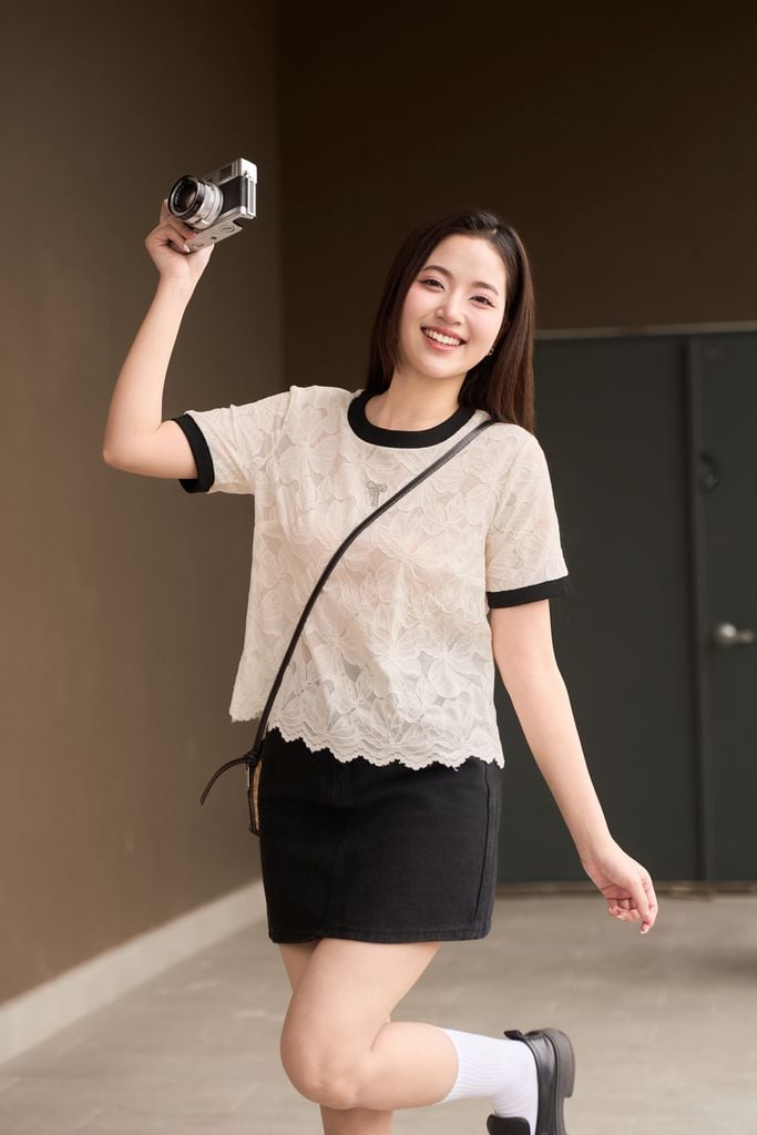  Áo ren cộc tay phối màu tag ngực 