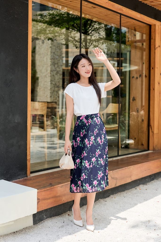  Chân váy chữ A dập ly chất liệu chiffon họa tiết hoa nữ tính 