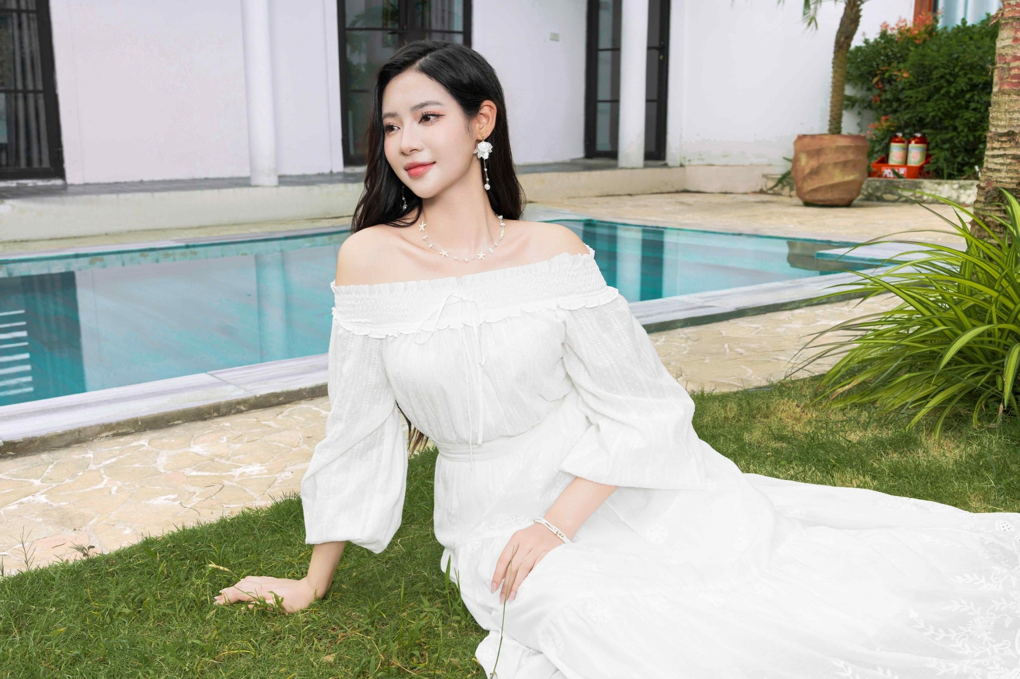 Chân váy xòe midi và quần ống rộng