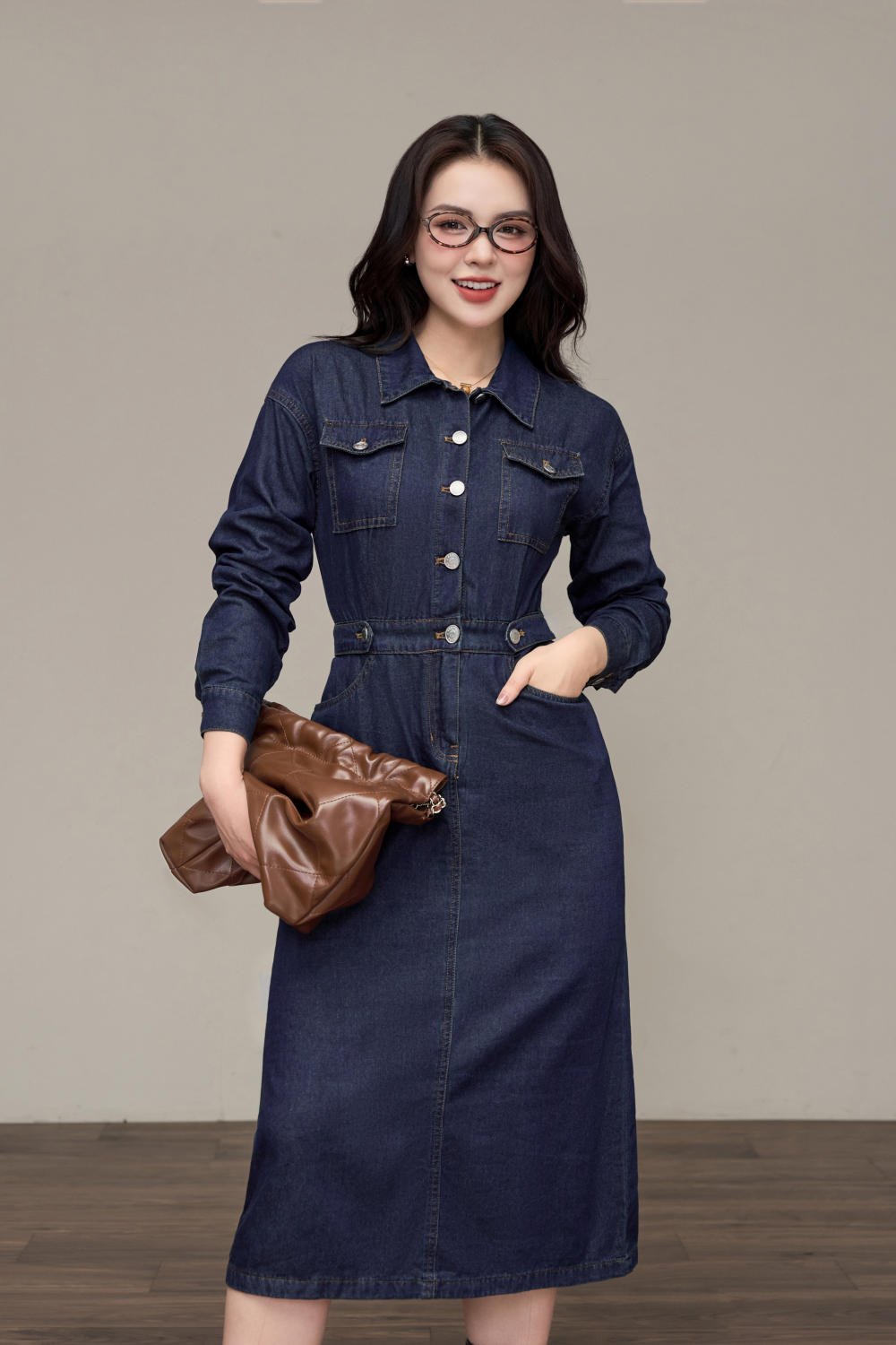 Đầm jean dài tay dáng suông