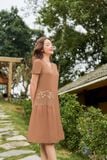  Đầm chữ A chất liệu đũi Nhật cổ tim lệch tầng thêu hoa 