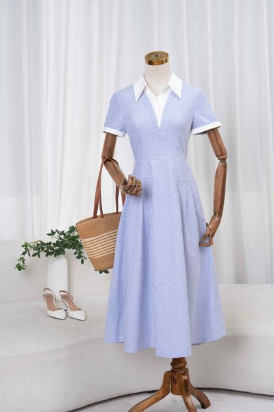  Đầm sơ mi nữ Younger by Cardina vải thô cotton dáng xòe phối cổ trắng 