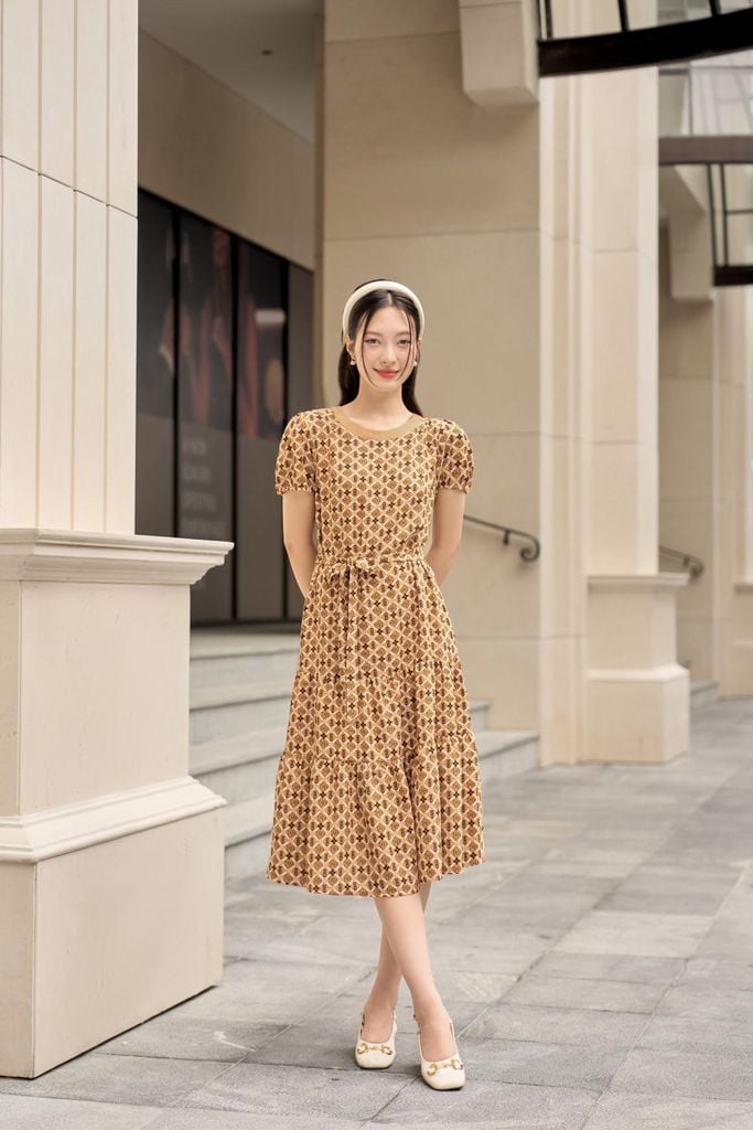  Đầm lụa Hàn Châu cổ phối thắt eo nhẹ nhàng, nữ tính 