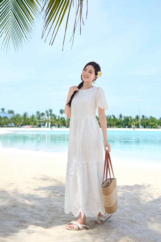  Đầm maxi đi biển vải thô boi dáng suông tay lỡ thêu màu trắng 