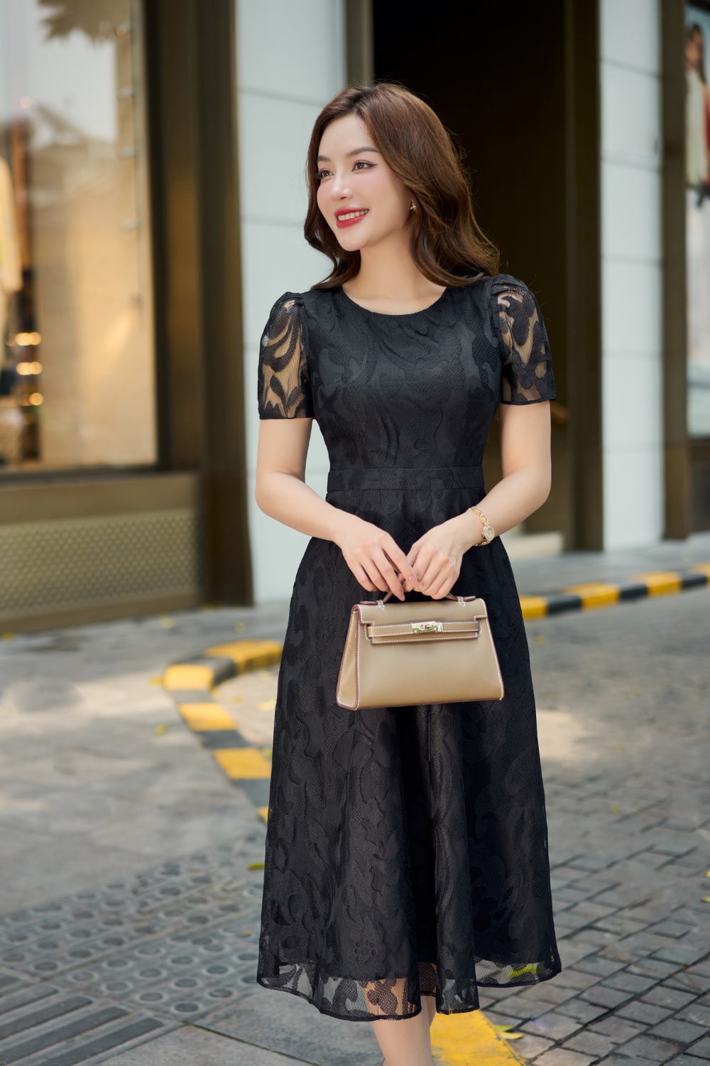 Đầm midi dáng A cho trung niên U50 đẹp