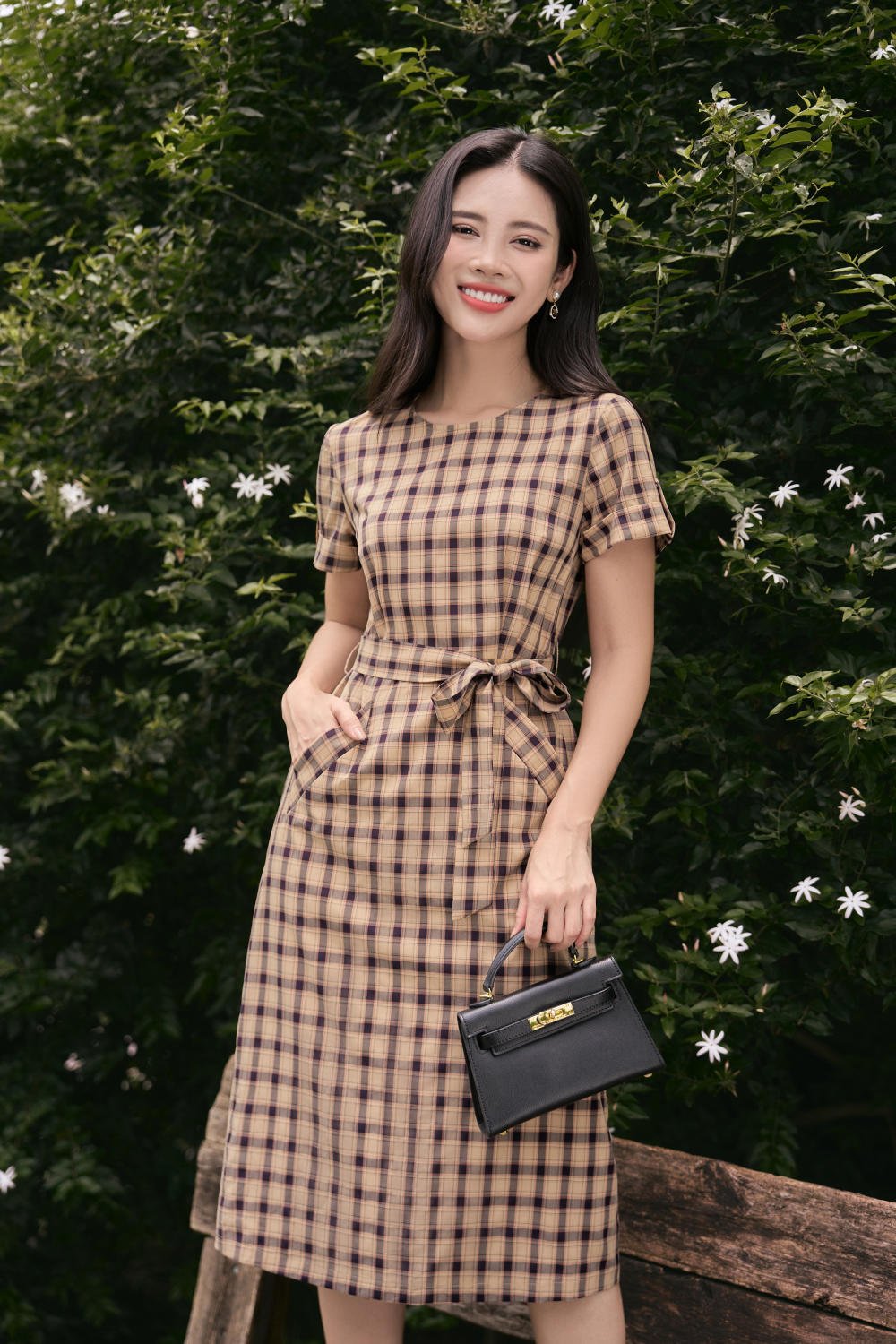váy kẻ caro chữ A