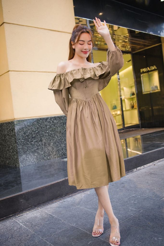  Đầm nữ chất tơ tằm mềm mịn, kiểu dáng tay lỡ trễ vai 