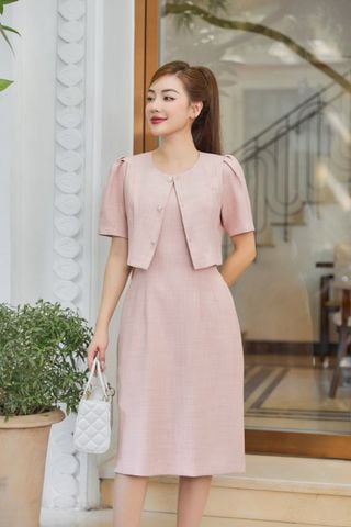 Áo khoác dáng lửng chất Tuýtsi cúc mạ đá xếp vai bồng thanh lịch
