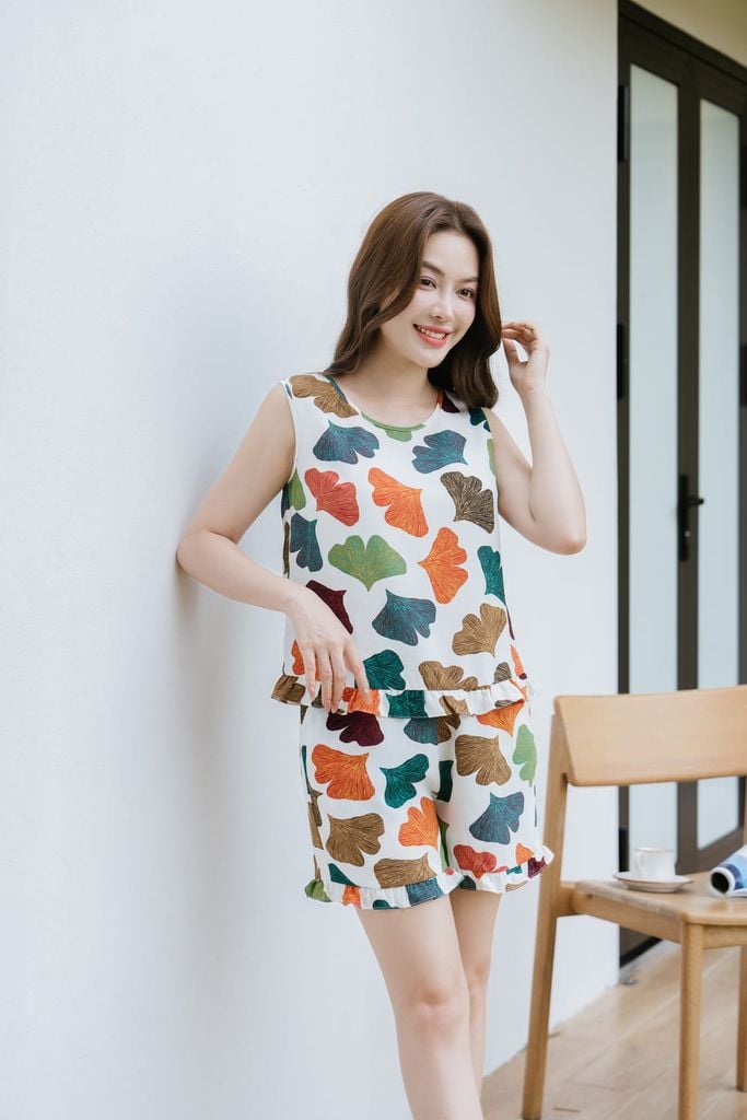  Đồ mặc nhà dáng đùi phối áo sát nách gấu bèo chất lụa Hàn Châu 