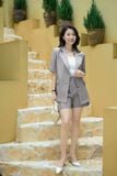  Quần soóc nữ Cardina Younger vải tuýt si kẻ dáng chữ A 