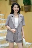  Áo Blazer nữ Cardina Younger vải tuýt si kẻ dáng tay lửng 