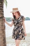  Jumpsuit ngắn giả váy chất liệu tơ tằm, kiểu dáng vai bèo quần đùi quyến rũ hiện đại 