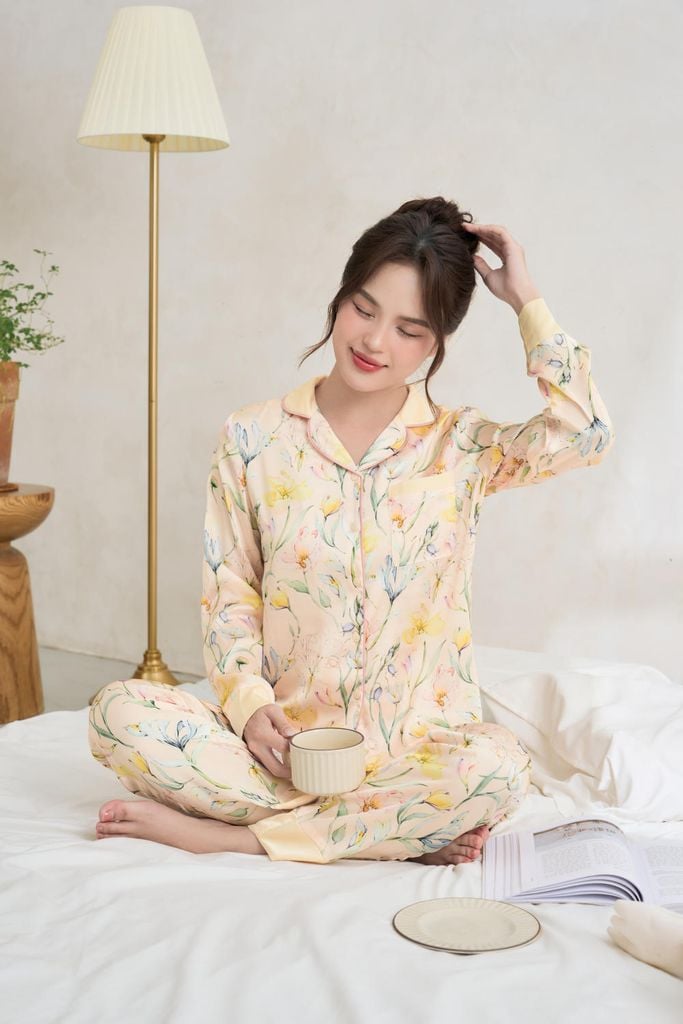  Pyjama quần dài áo dài phối gấu chất lụa satin thoáng mát 