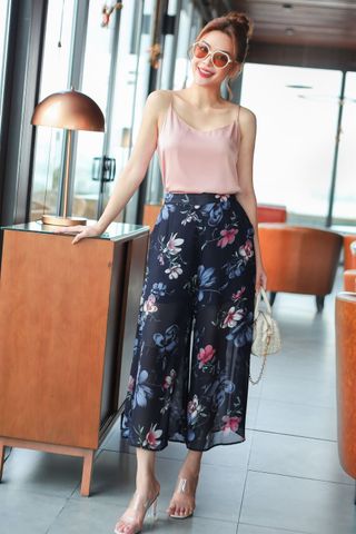 Quần chiffon suông ống rộng họa tiết hoa nổi bật mặc thoải mái cho ngày hè