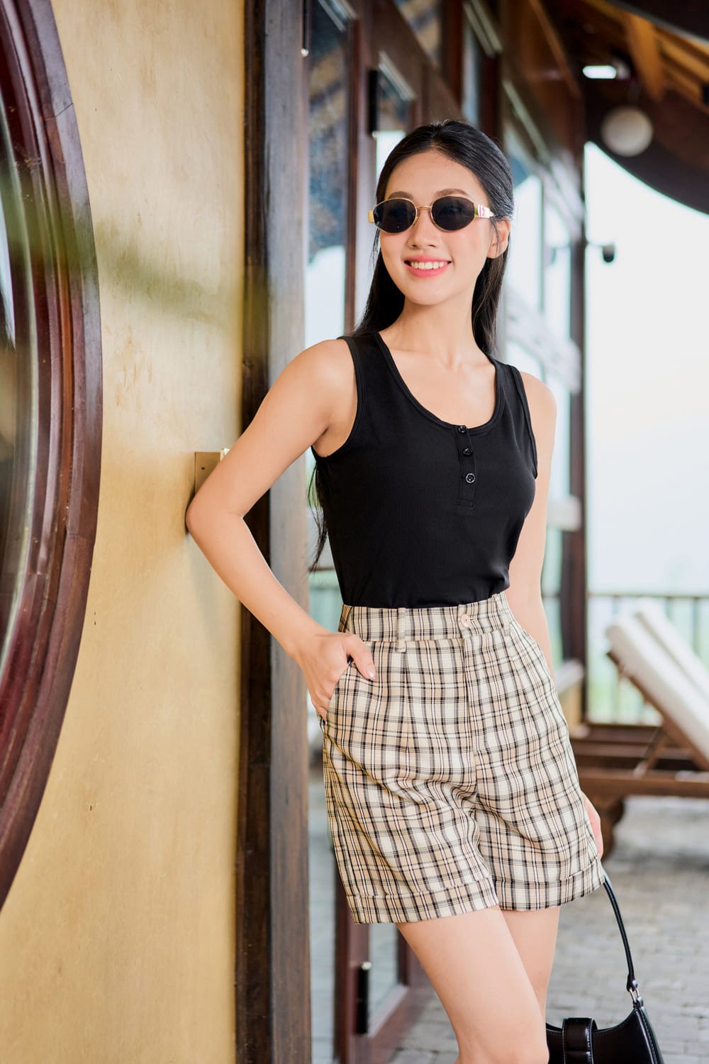 quần sọc caro phối với áo gì