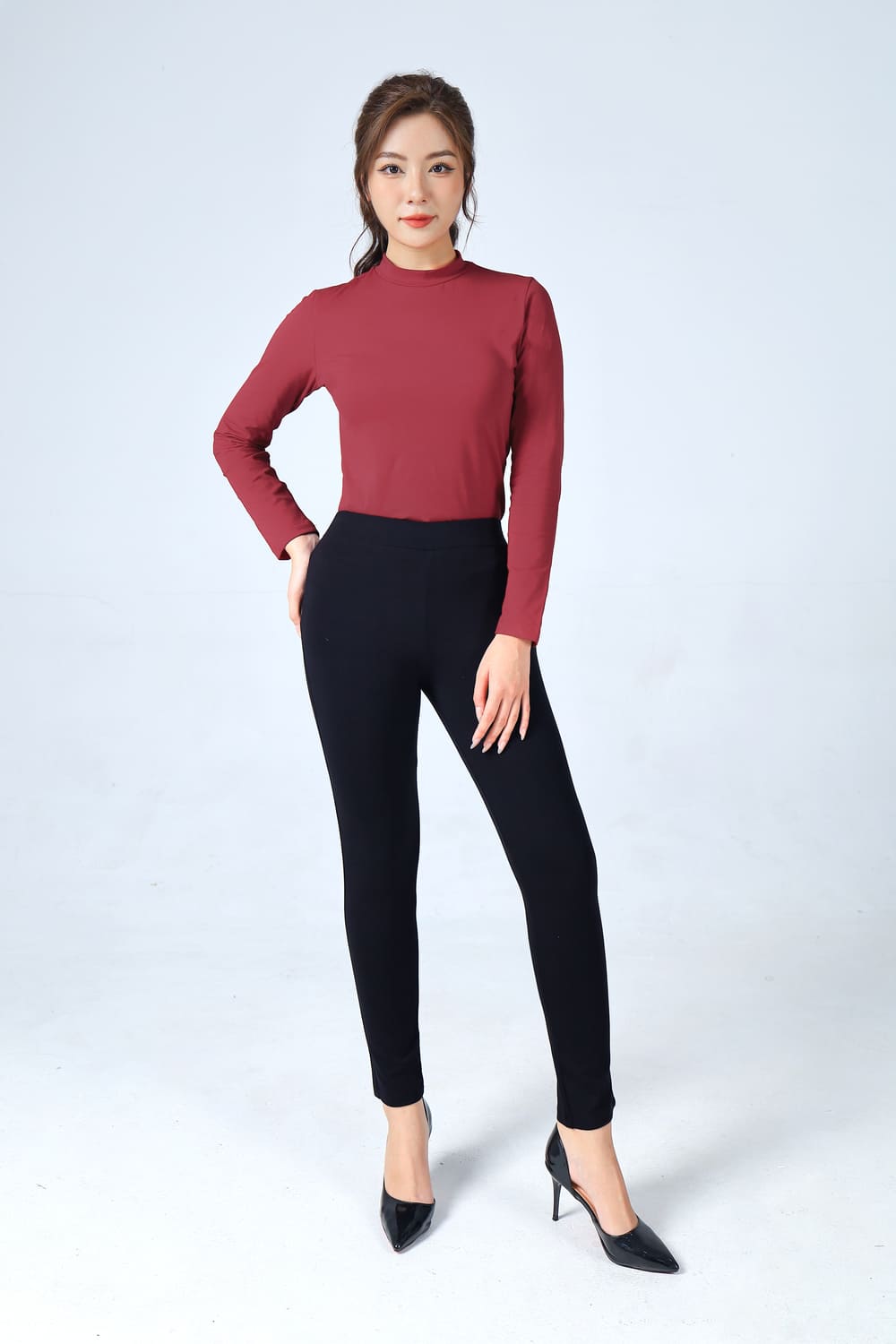 Áo thun dài tay và quần legging