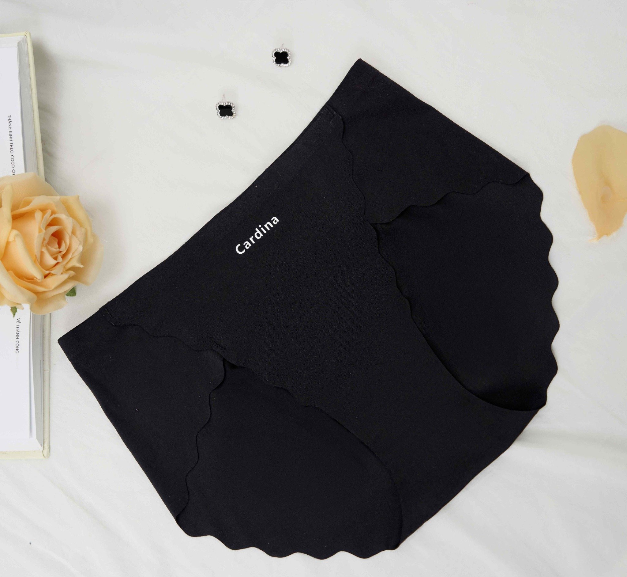 Quần lót không đường may (Seamless Panties)