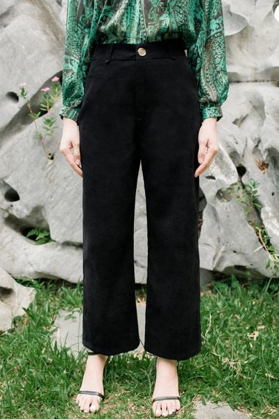  Quần suông Cardina kiểu dáng thanh lịch, chất liệu nhung tăm mềm mại 