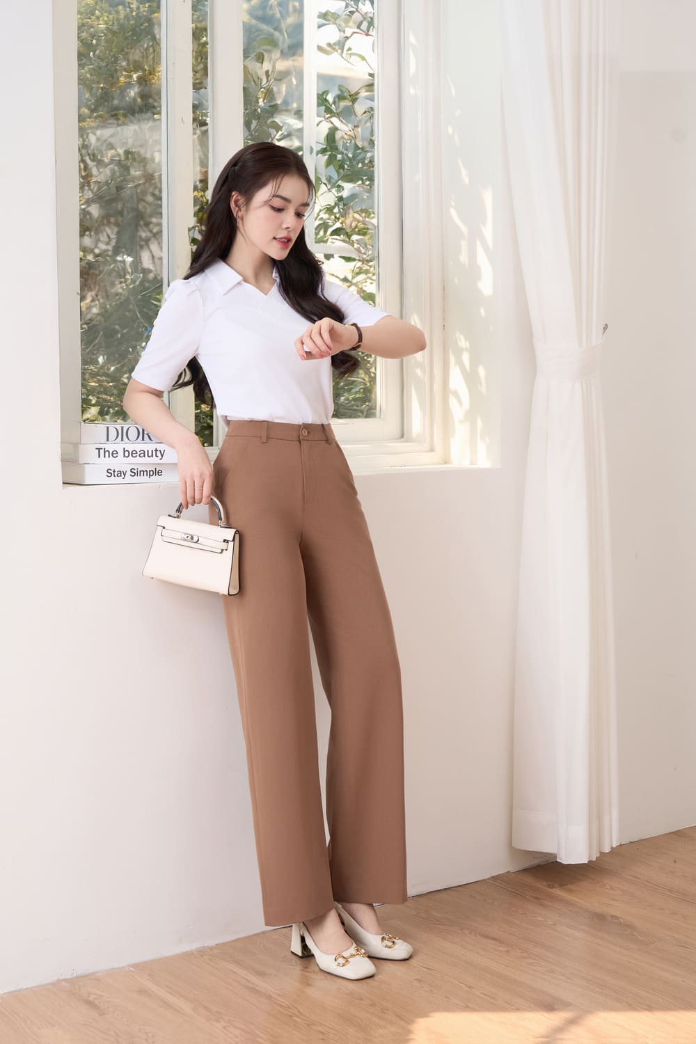 Áo sơ mi trắng + Quần tây ống suông