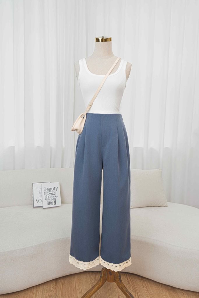  Quần nữ Cardina dòng Younger vải thô tuytsi thiết kế suông cạp liền phối gấu ren 