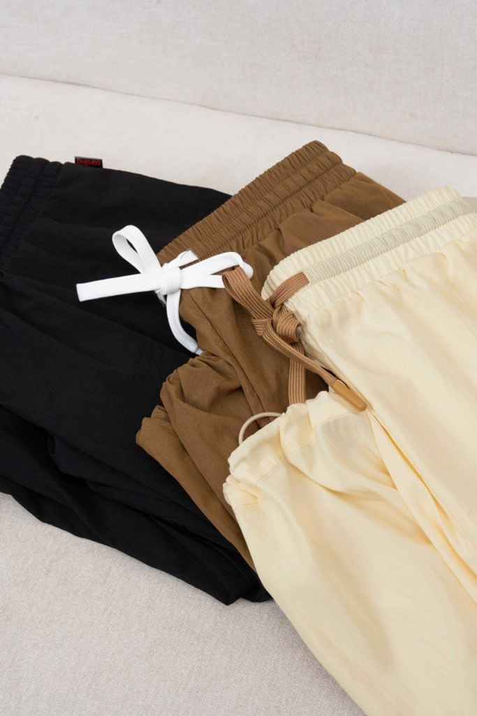  Quần gió nữ Cardina dòng casual vải thô gió nhẹ dáng suông rút gấu 