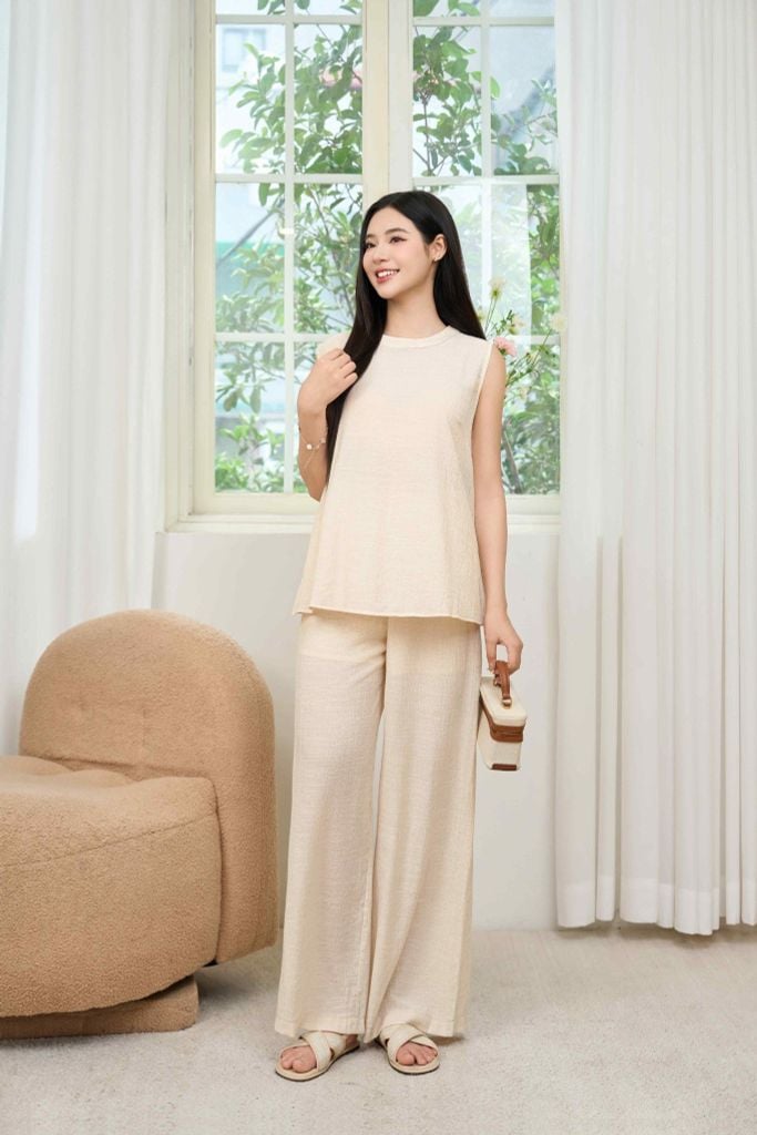  Set bộ nữ Cardina dòng Younger vải đũi thiết kế áo sát nách quần suông 