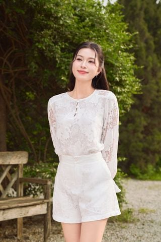 Quần đùi ren thêu lót habutai túi hai bên cúc cài