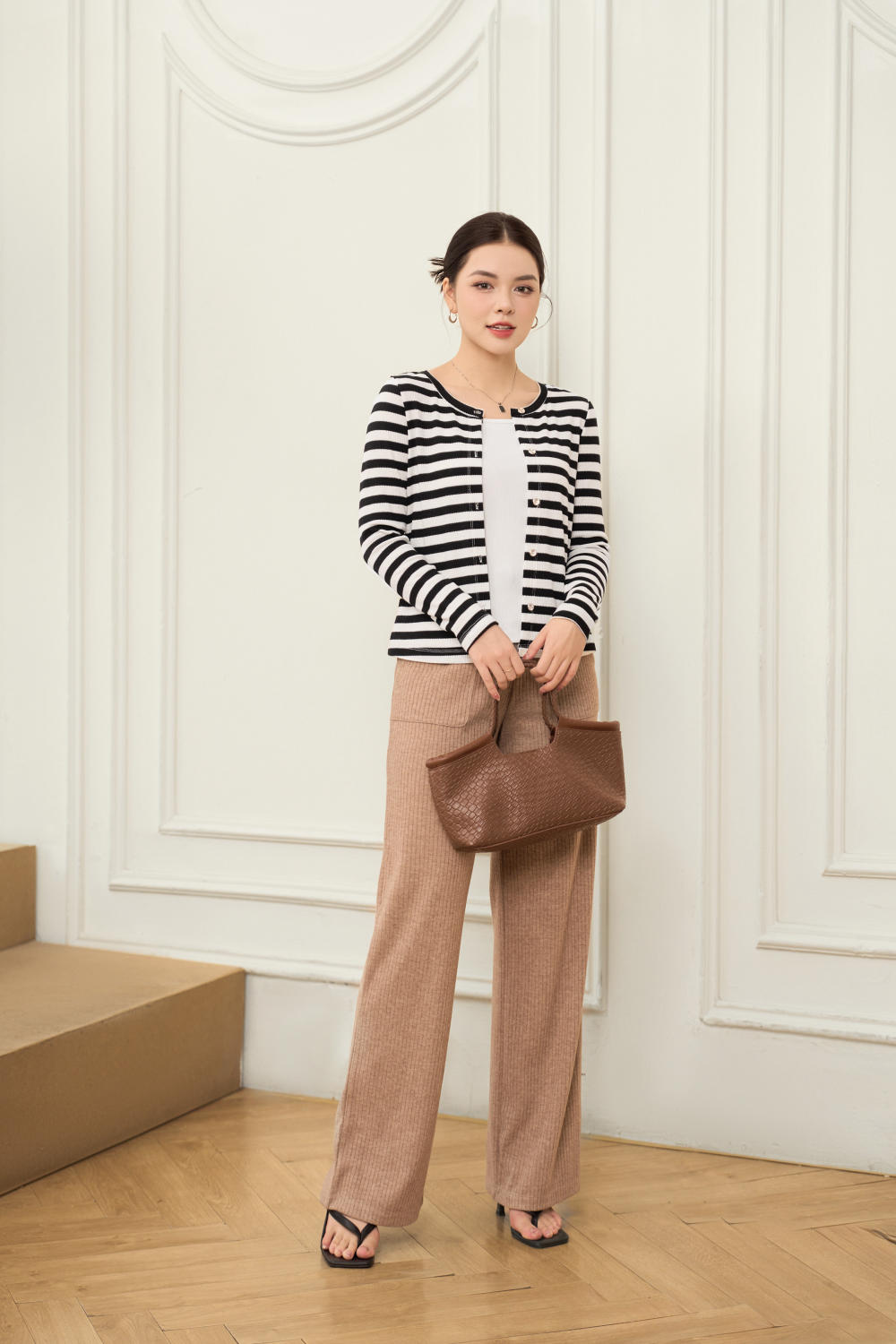 các kiểu áo đẹp dành cho phụ nữ trung niên
