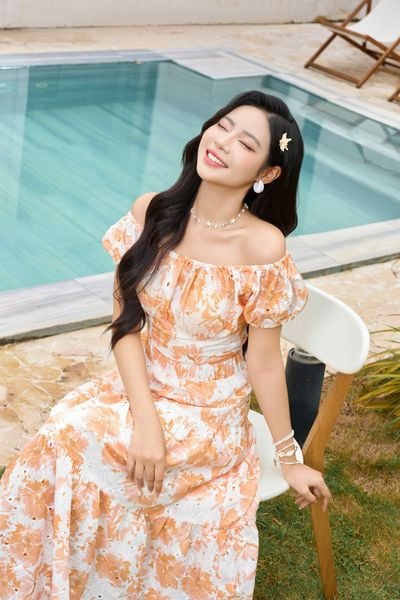  Áo Trễ Vai Nữ Younger by Cardina Vải Thô Thêu Hoa Nổi 