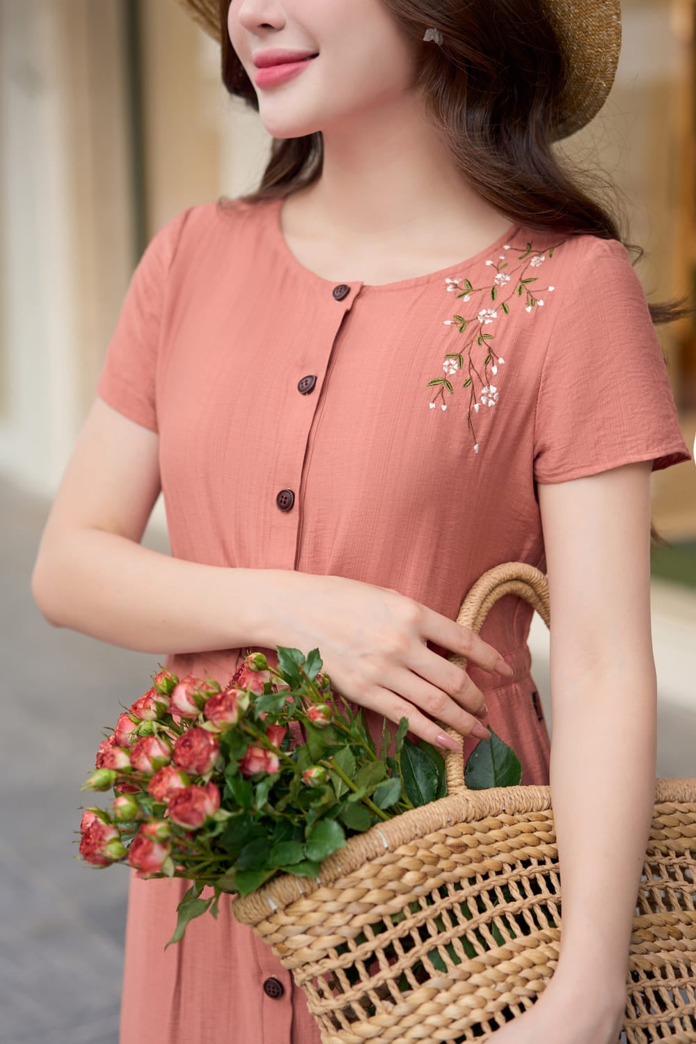 Đầm suông Linen thêu hoa thủ công